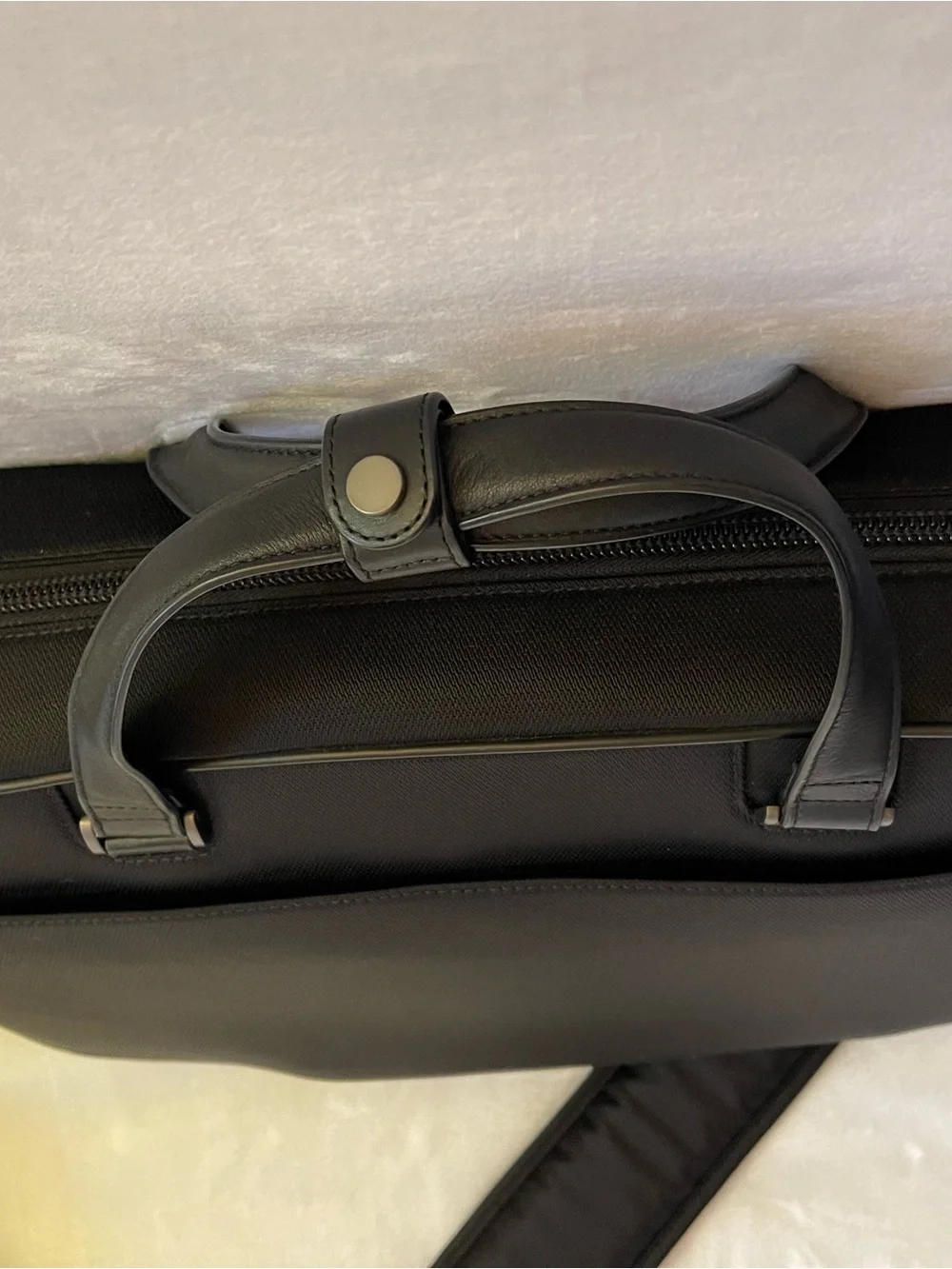 Lowepro Echelon Brief Premium Executive Laptop Bag - Fits 15